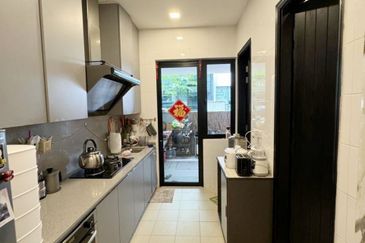 Duta Villa, Setia Alam