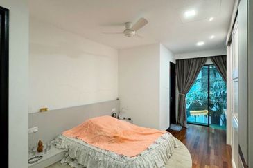 Duta Villa, Setia Alam