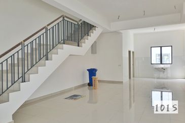 Robin @ Bandar Rimbayu