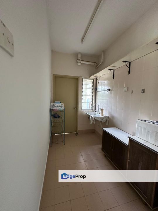 Randa apartment shah alam selangor basic unit low floor first floor kota kemuning, Selangor, Shah Alam