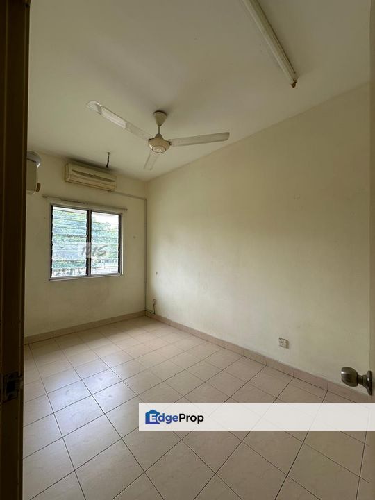 Randa apartment shah alam selangor basic unit low floor first floor kota kemuning, Selangor, Shah Alam