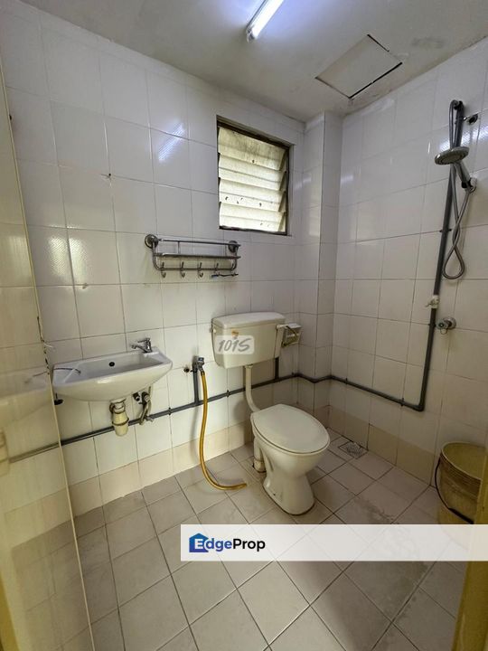 Randa apartment shah alam selangor basic unit low floor first floor kota kemuning, Selangor, Shah Alam