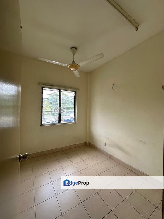 Randa apartment shah alam selangor basic unit low floor first floor kota kemuning, Selangor, Shah Alam