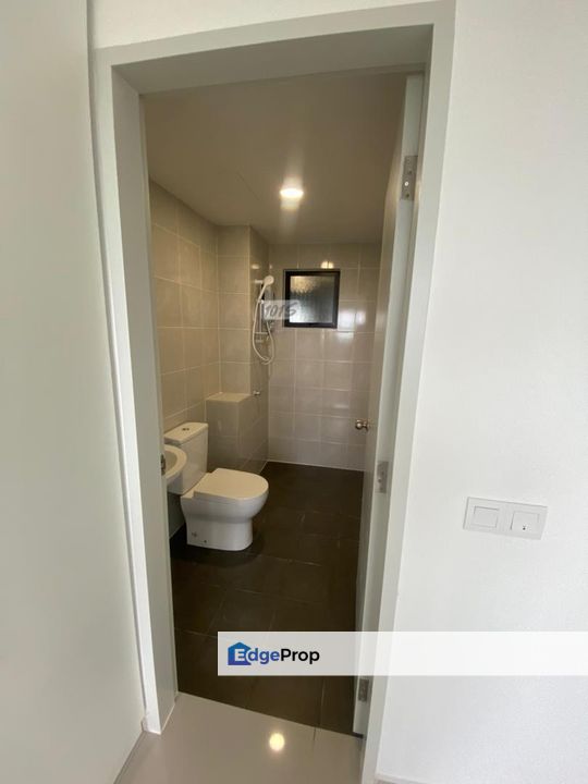 Duduk seruang eco sanctuary kuala langat selangor partially furnish for sale, Selangor, Kuala Langat