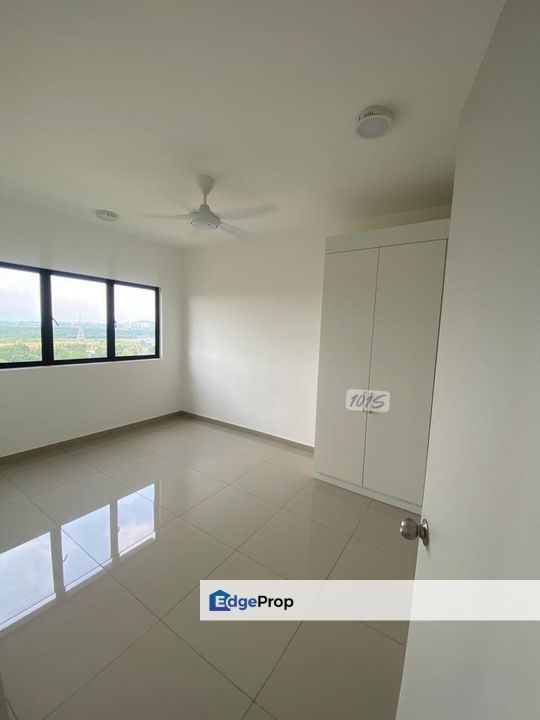 Duduk seruang eco sanctuary kuala langat selangor partially furnish for sale, Selangor, Kuala Langat