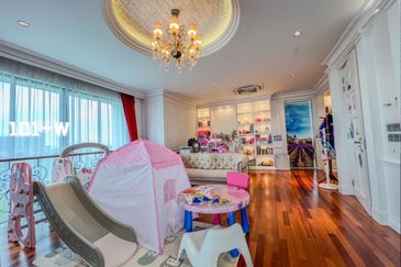 Duta Villa, Setia Alam