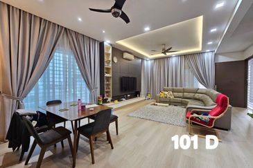 Endlot With Fully Furnish Tip Top Condition 2 Sty Setia Wawasan 