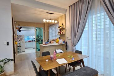 Endlot With Fully Furnish Tip Top Condition 2 Sty Setia Wawasan 