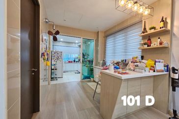 Endlot With Fully Furnish Tip Top Condition 2 Sty Setia Wawasan 