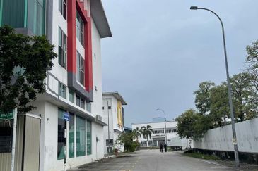 Elite 33 Signature Business Park