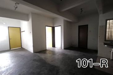 West Port, Pulau Indah