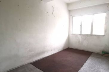 West Port, Pulau Indah