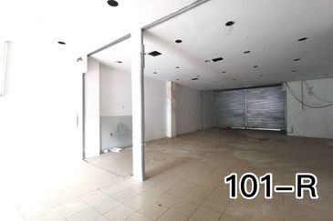 West Port, Pulau Indah