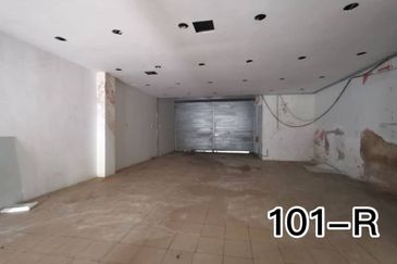 West Port, Pulau Indah