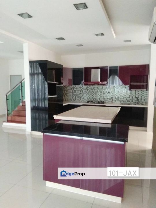 For Sale Double Storey Semi-D at Bandar Parklands Klang, Selangor, Klang