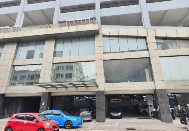 Dataran Otomobil, Seksyen 15