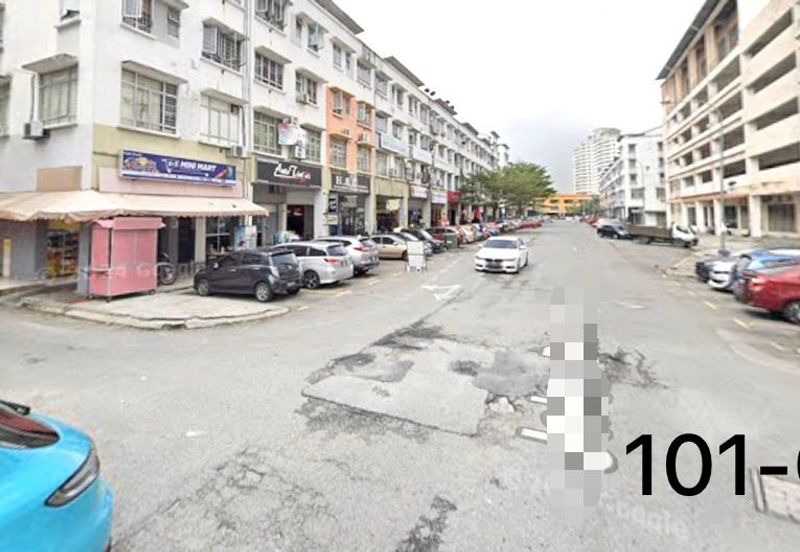 Dataran Otomobil, Seksyen 15