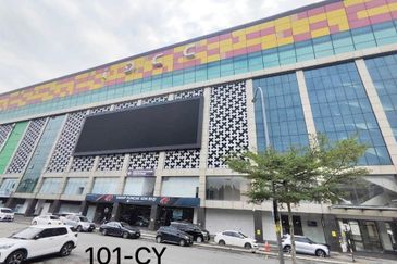 Dataran Otomobil, Seksyen 15