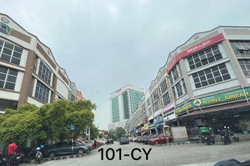 {Hot Area‼} 4 Storey Shoplot @ Seksyen 9, Shah Alam