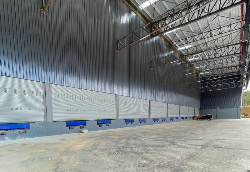 Elevated / Strategic Located Warehouse! U10 Shah Alam, Near Setia Alam, DASH