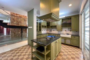 Bungalow Size! @ D'Kayangan, Seksyen 13 Shah Alam