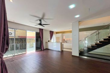 Bungalow Size! @ D'Kayangan, Seksyen 13 Shah Alam