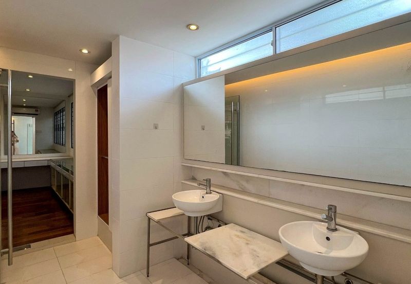 Bungalow Size! @ D'Kayangan, Seksyen 13 Shah Alam