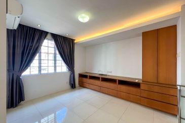 Bungalow Size! @ D'Kayangan, Seksyen 13 Shah Alam