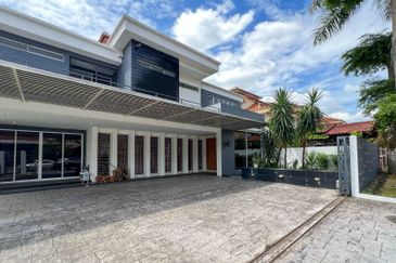 Bungalow Size! @ D'Kayangan, Seksyen 13 Shah Alam