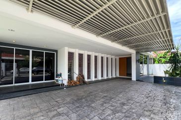 Bungalow Size! @ D'Kayangan, Seksyen 13 Shah Alam