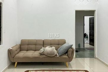 BIG LAND AREA! Single Sty Corner Bungalow Taman Gembira , Klang