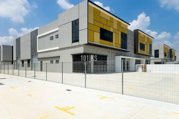 Type 1½ Storey Semi D Factory! ECO BUSINESS PARK V, Puncak Alam