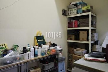 2 Sty Semi D CORNER LOT!  Mohd Tahir , Taman Saujana , Klang