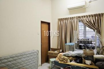 2 Sty Semi D CORNER LOT!  Mohd Tahir , Taman Saujana , Klang