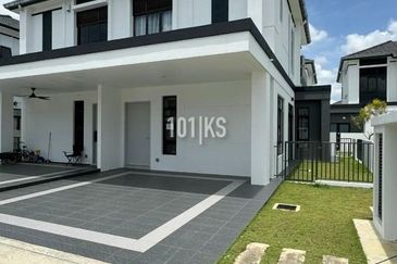 Move-In Ready! Regent Garden Eco Grandeur Puncak Alam