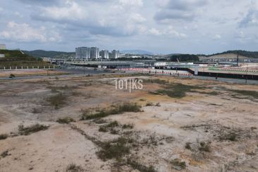 INDUSTRIAL LAND! Central Gate , Eco Business Park V , Bandar Puncak Alam