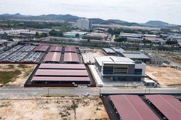 INDUSTRIAL LAND! Central Gate , Eco Business Park V , Bandar Puncak Alam