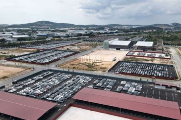 INDUSTRIAL LAND! Central Gate , Eco Business Park V , Bandar Puncak Alam