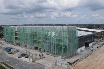 UPCOMING UNIT! 3 Storey Semi D Factory. Central Gate, Eco Business Park V, Bandar Puncak Alam