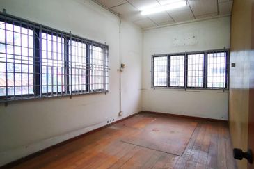 2.5 Miles Jalan Kapar