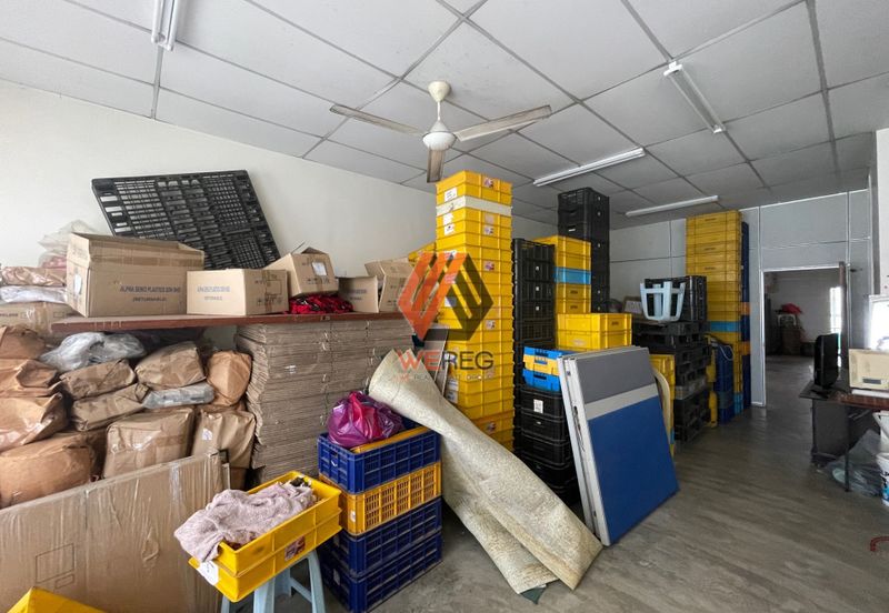 Facing Main Road Bandar Puteri Klang 3 Storey Shop for Sale