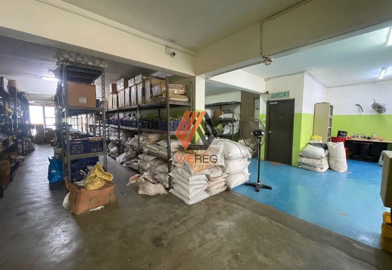 Facing Main Road Bandar Puteri Klang 3 Storey Shop for Sale