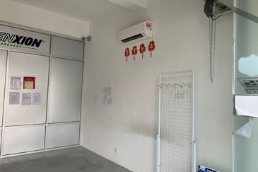 Renovated 2 Storey Shop Bandar Puteri Klang for Sale