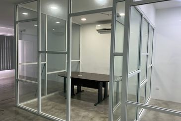 Renovated 2 Storey Shop Bandar Puteri Klang for Sale