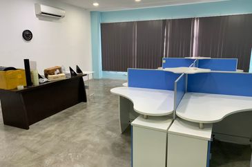 Renovated 2 Storey Shop Bandar Puteri Klang for Sale