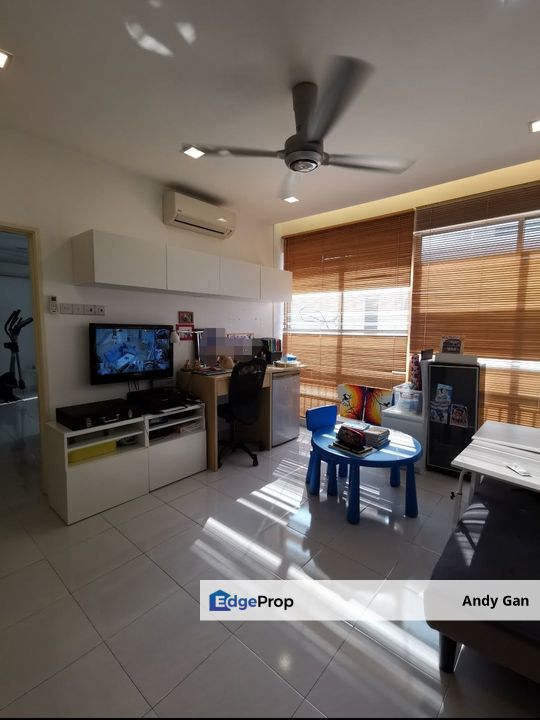 Fully Renovated Bandar Parklands Klang Semi D House for Sale for Sale