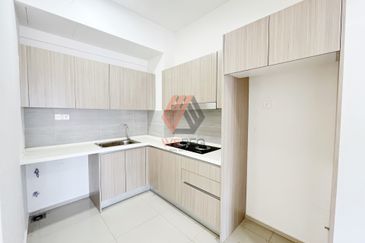 Gravit8 @ Klang South