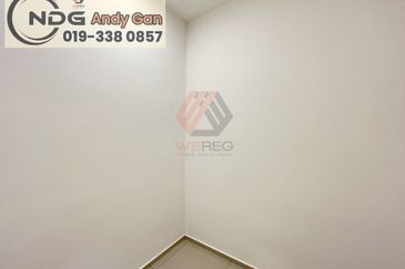 Gravit8 @ Klang South