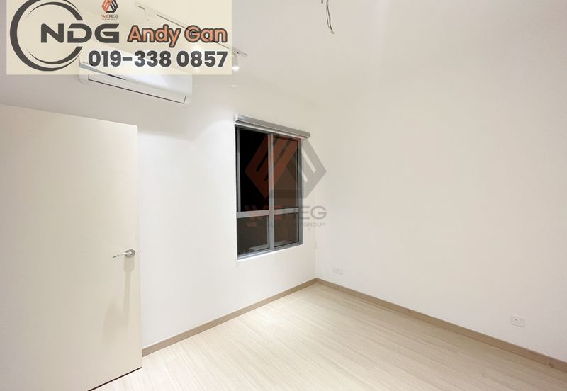 Gravit8 @ Klang South