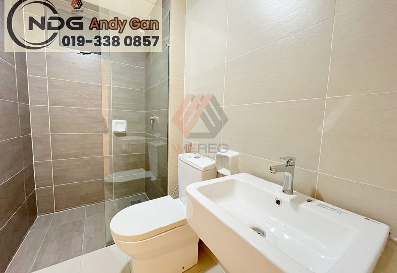 Gravit8 @ Klang South